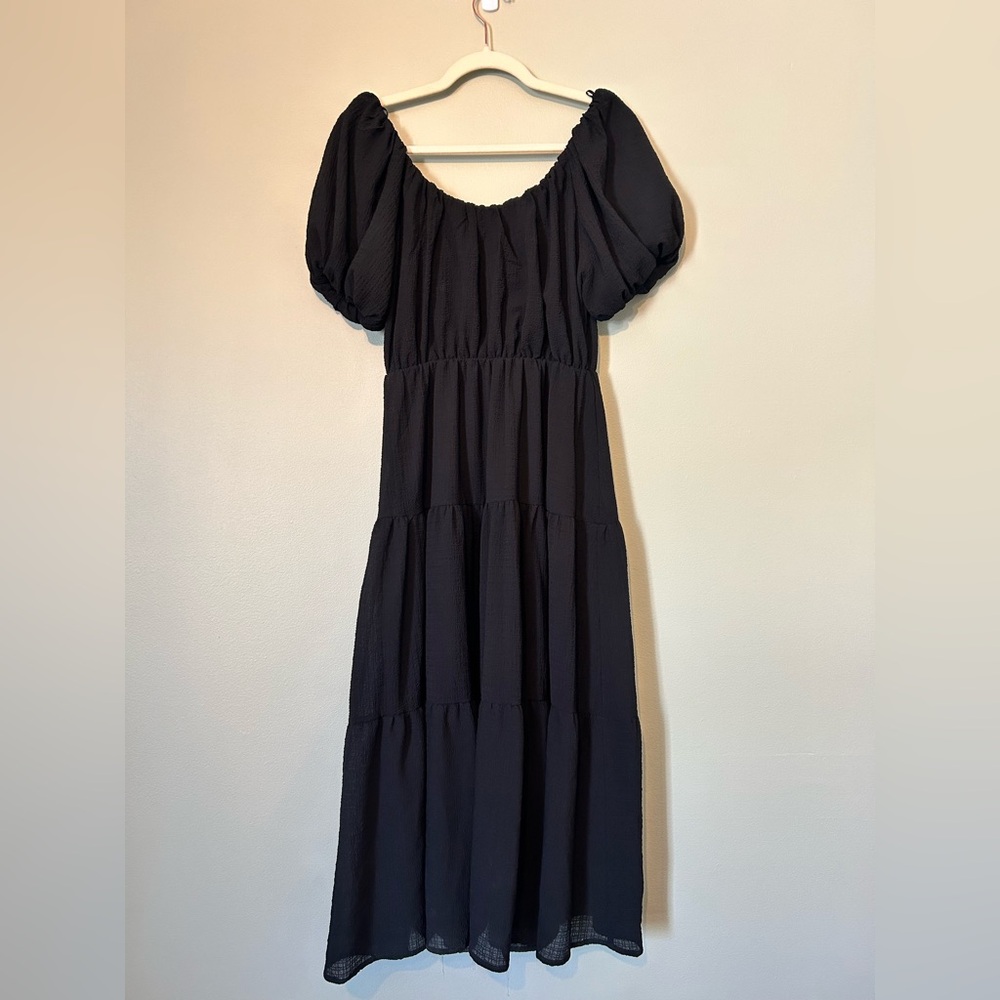 ANTHRO brand Astr the Label- size small, boho tiered puff sleeve midi dress with